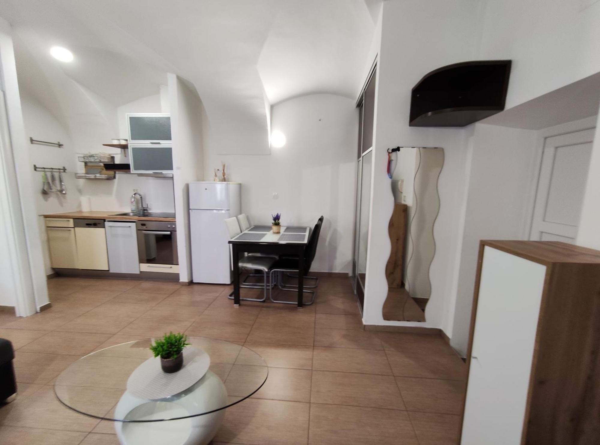 Studio Apartment Sisters 3-4 Liubliana Exterior foto