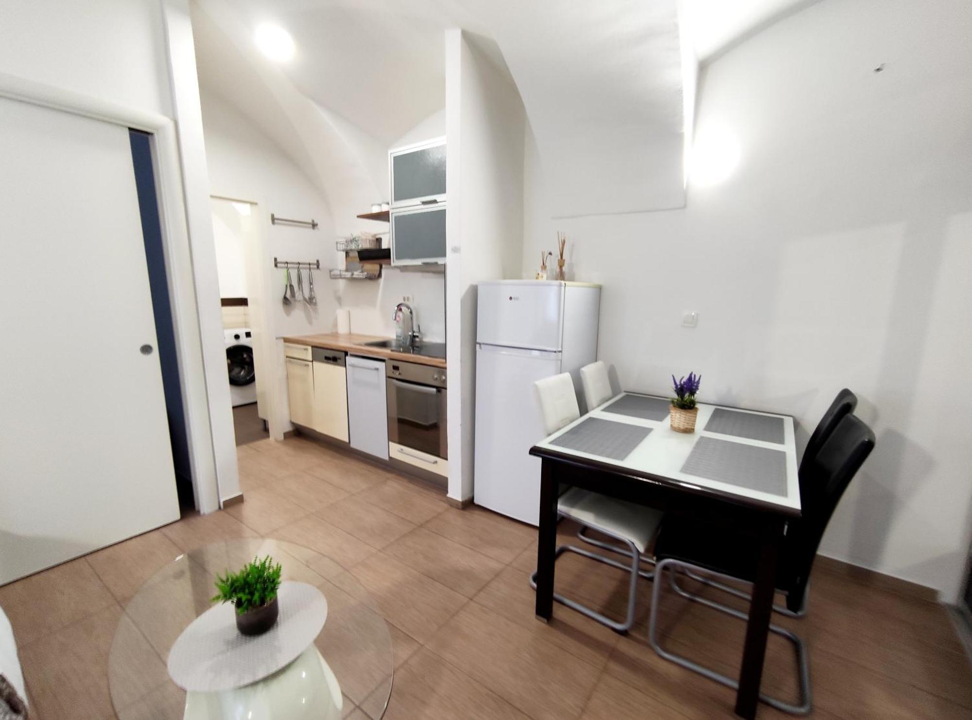 Studio Apartment Sisters 3-4 Liubliana Exterior foto